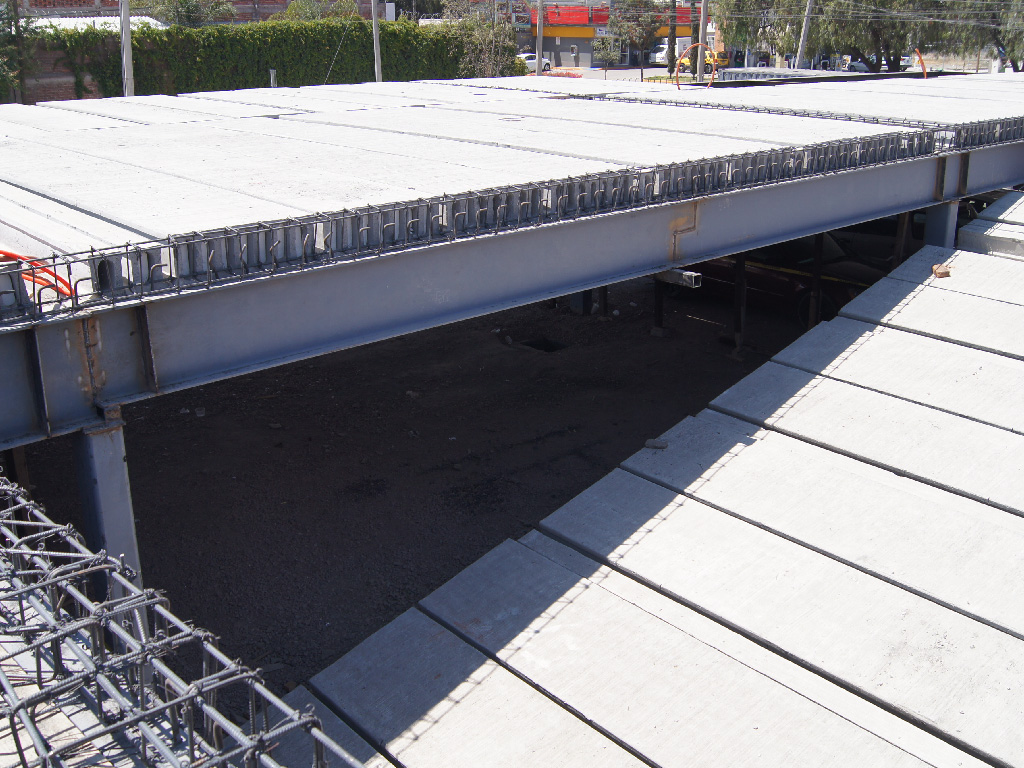 Avance de obra en estacionamiento para nueva plaza en Irapuato Viprocosa