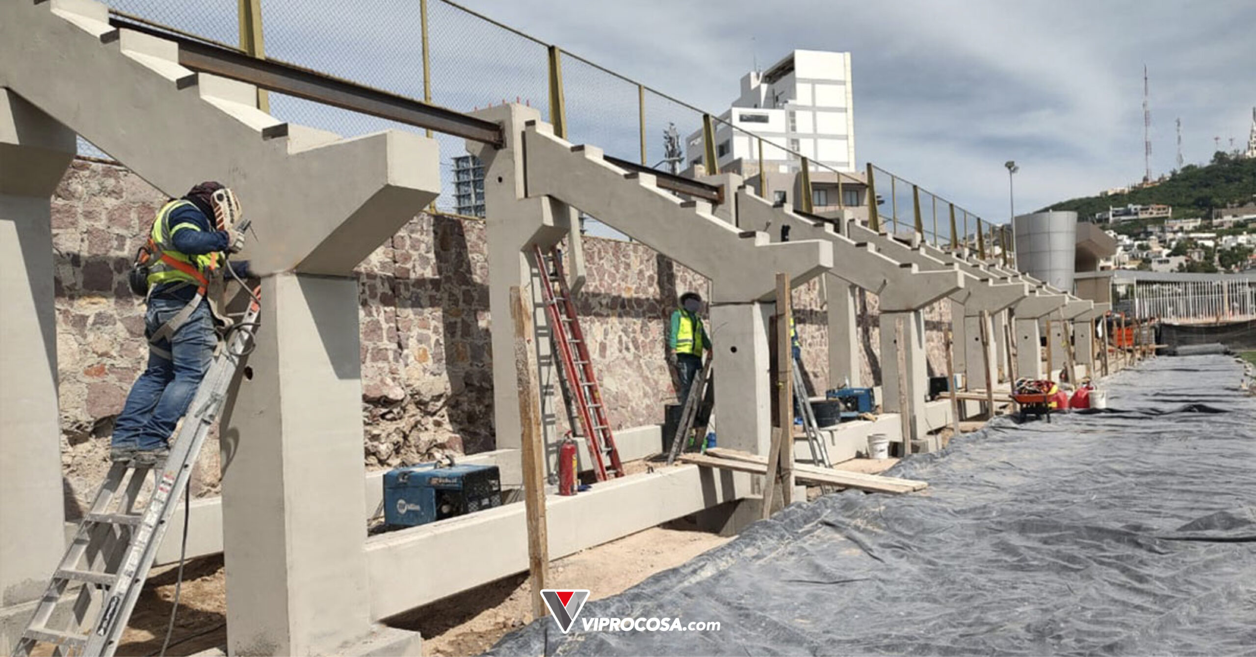 Gradas con elementos Prefabricados de Concreto